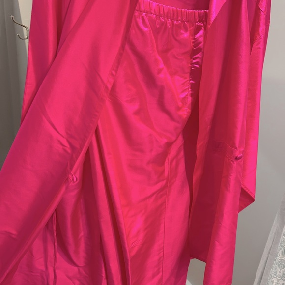 Pink Silk Set - Picture 3 of 6